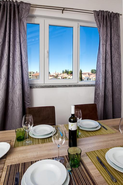 Apartment The Loft Ровин Екстериор снимка