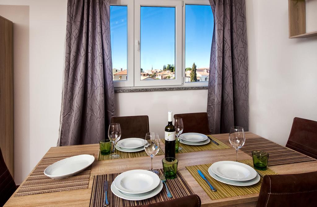 Apartment The Loft Ровин Екстериор снимка
