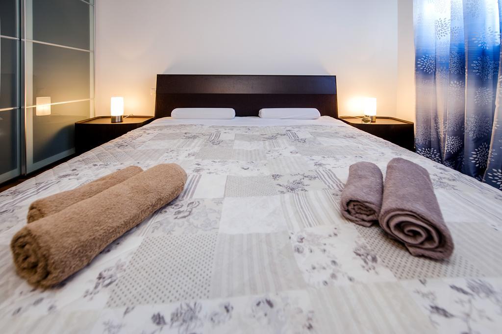 Apartment The Loft Ровин Екстериор снимка