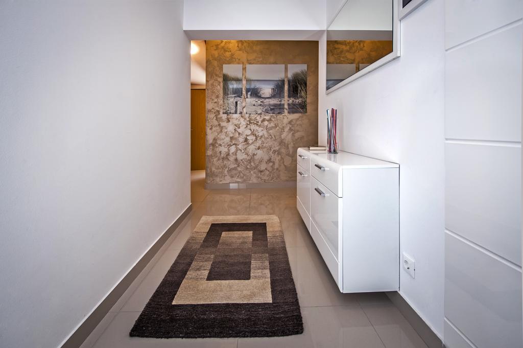 Apartment The Loft Ровин Екстериор снимка