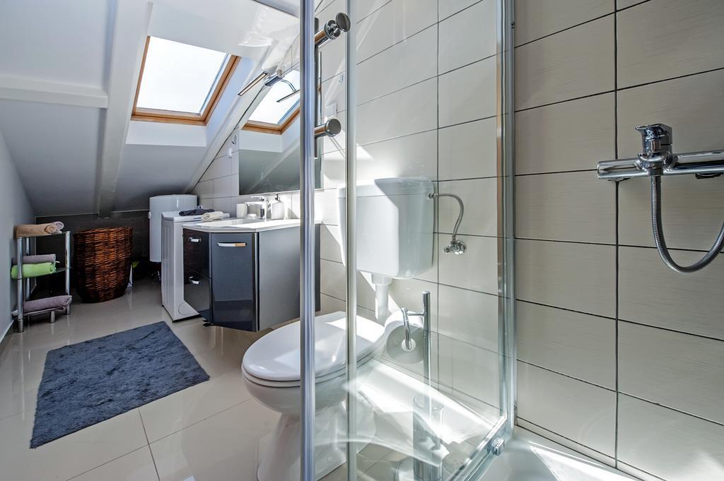 Apartment The Loft Ровин Екстериор снимка