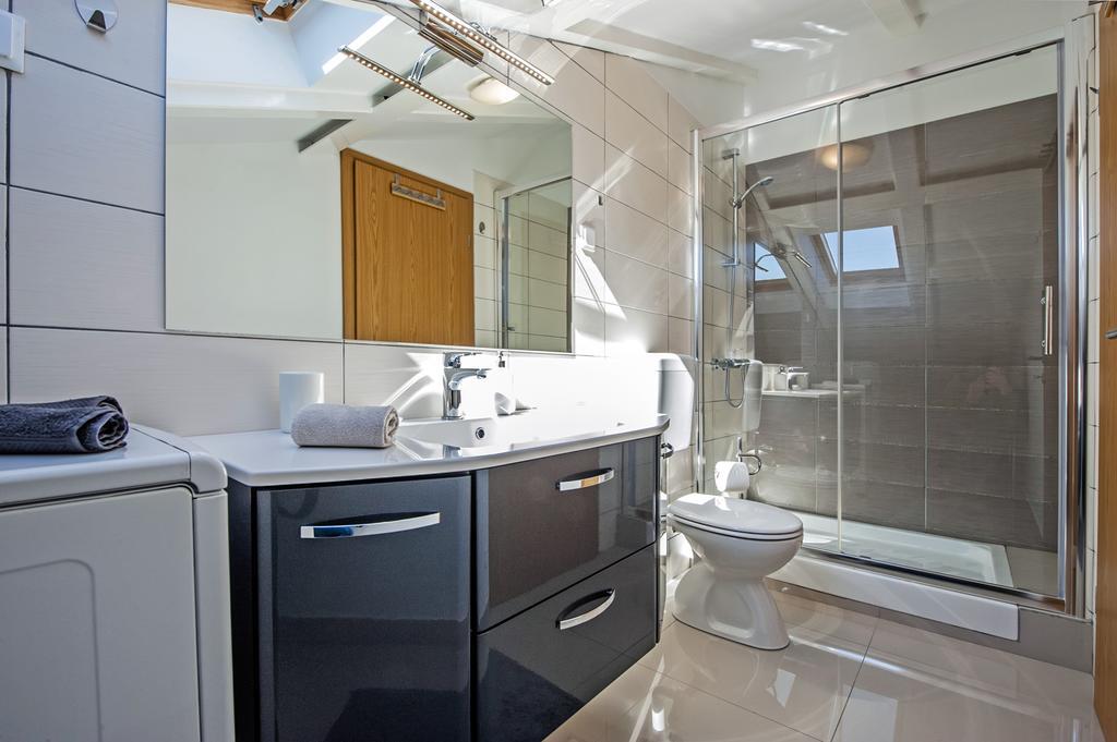 Apartment The Loft Ровин Екстериор снимка